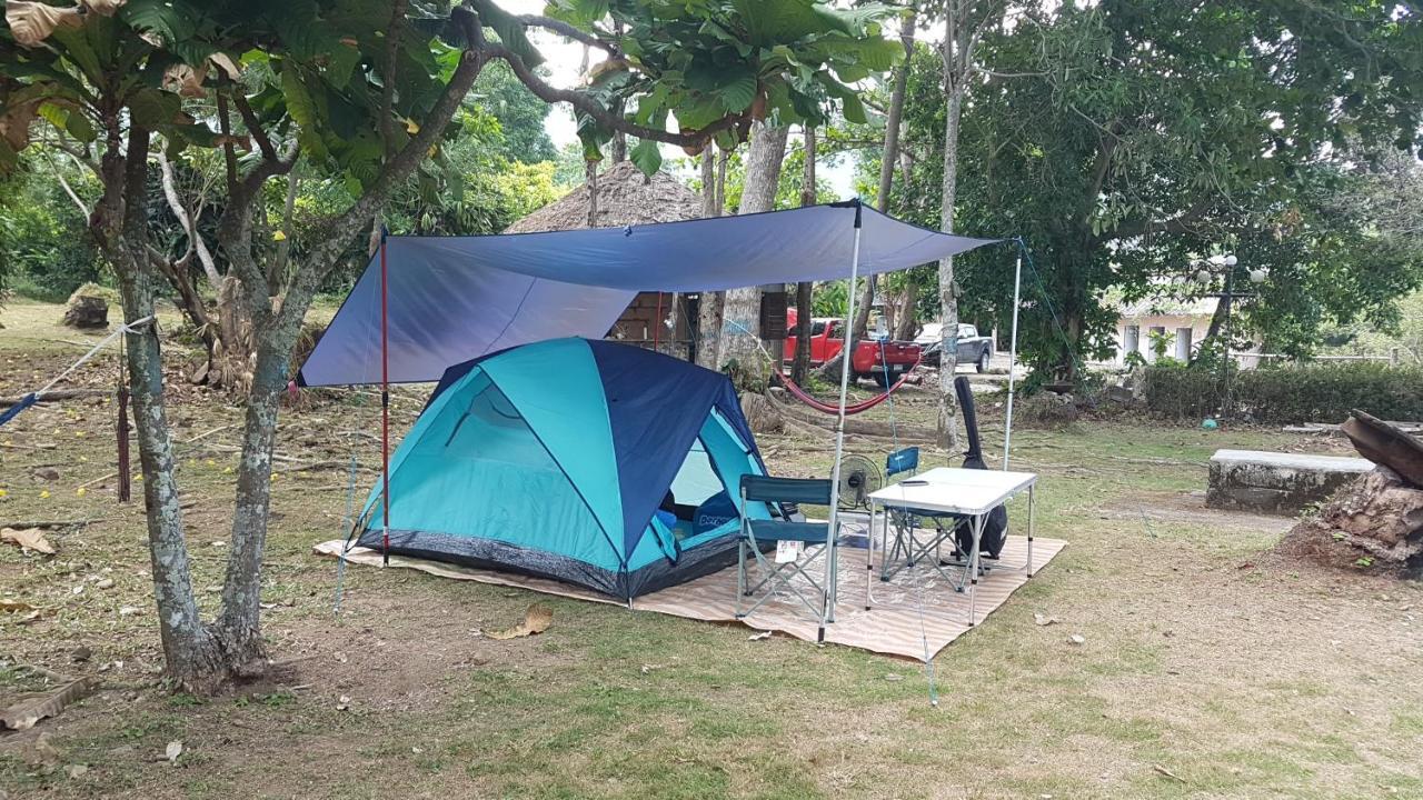 ฺbay Yard Hut Hotell Koh Chang Exteriör bild