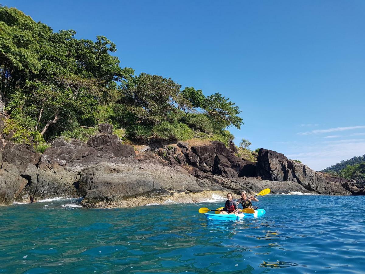 ฺbay Yard Hut Hotell Koh Chang Exteriör bild