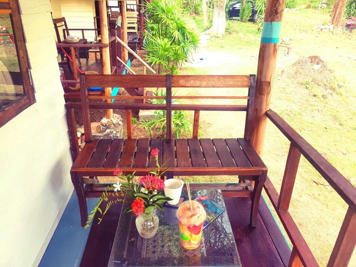 ฺbay Yard Hut Hotell Koh Chang Exteriör bild
