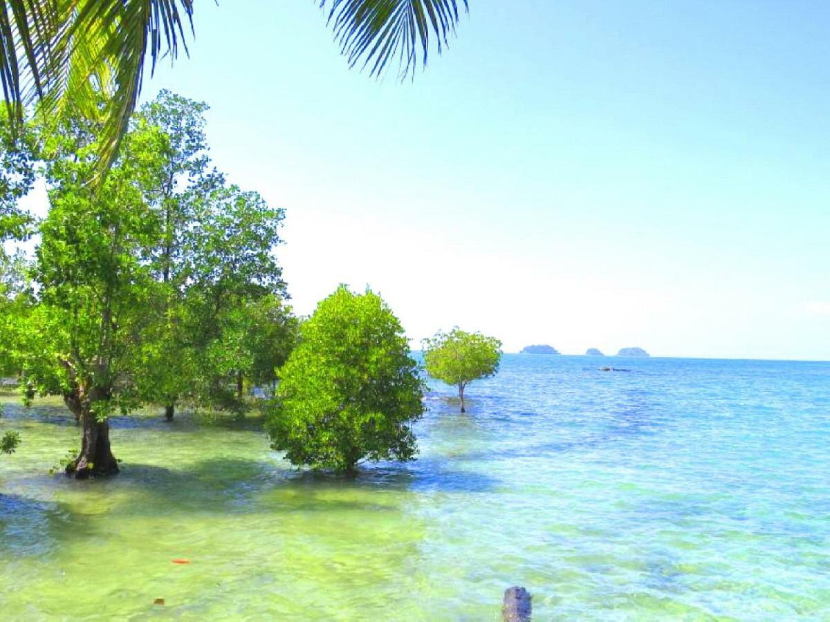ฺbay Yard Hut Hotell Koh Chang Exteriör bild