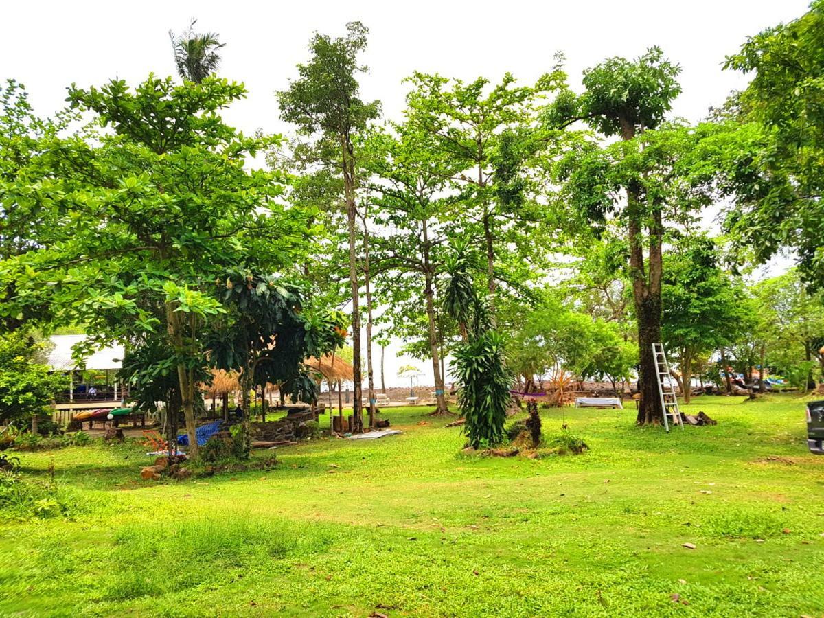 ฺbay Yard Hut Hotell Koh Chang Exteriör bild