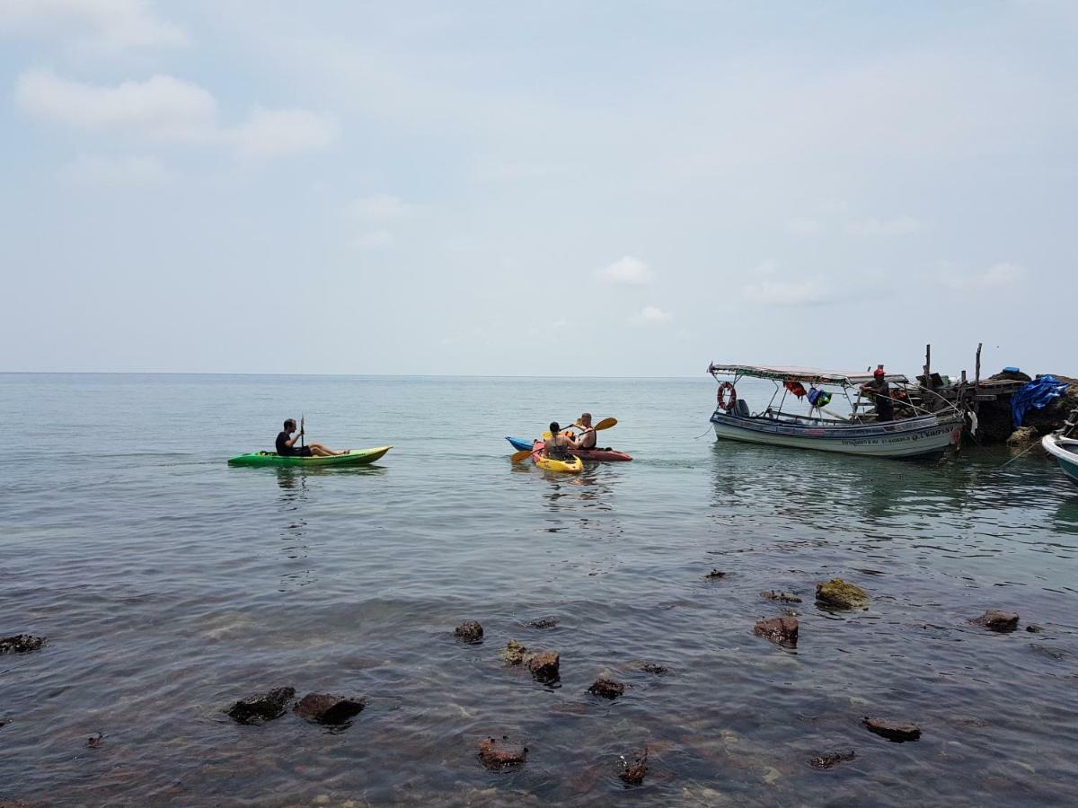 ฺbay Yard Hut Hotell Koh Chang Exteriör bild