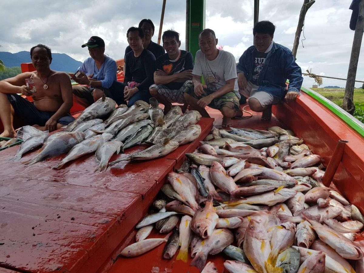 ฺbay Yard Hut Hotell Koh Chang Exteriör bild